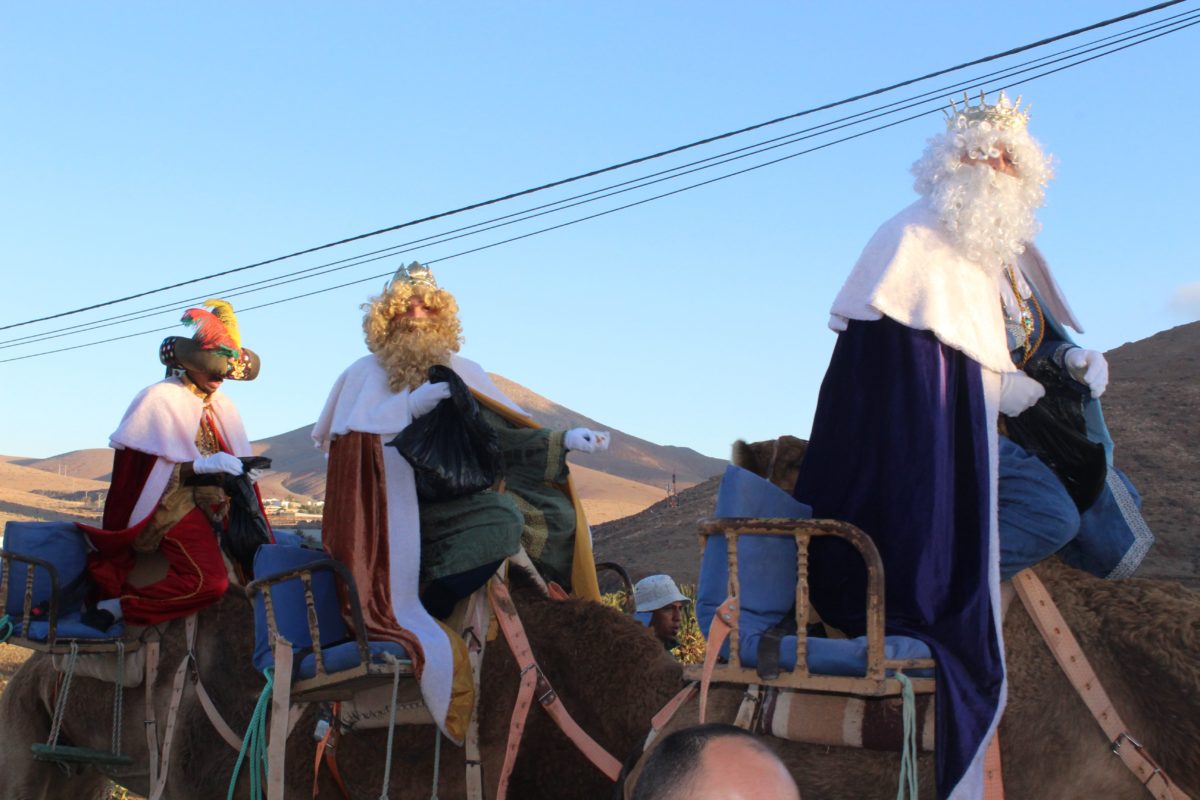 El municipio de Pájara recibió a los reyes magos con cuatro cabalgatas
