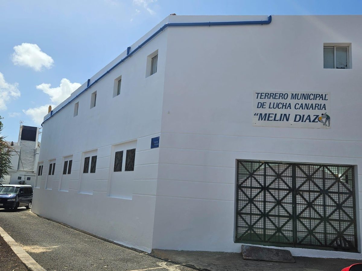 El Ayuntamiento de Pájara renueva el terrero de lucha canaria ‘Melín Díaz’ 