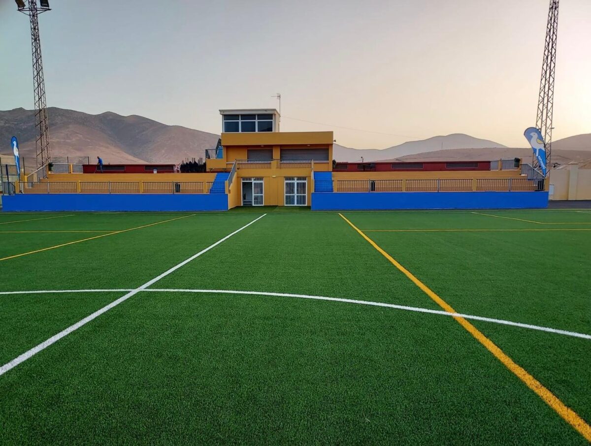 El Ayuntamiento adjudica la instalación de cubiertas en las gradas de los campos de fútbol de Morro Jable y Pájara