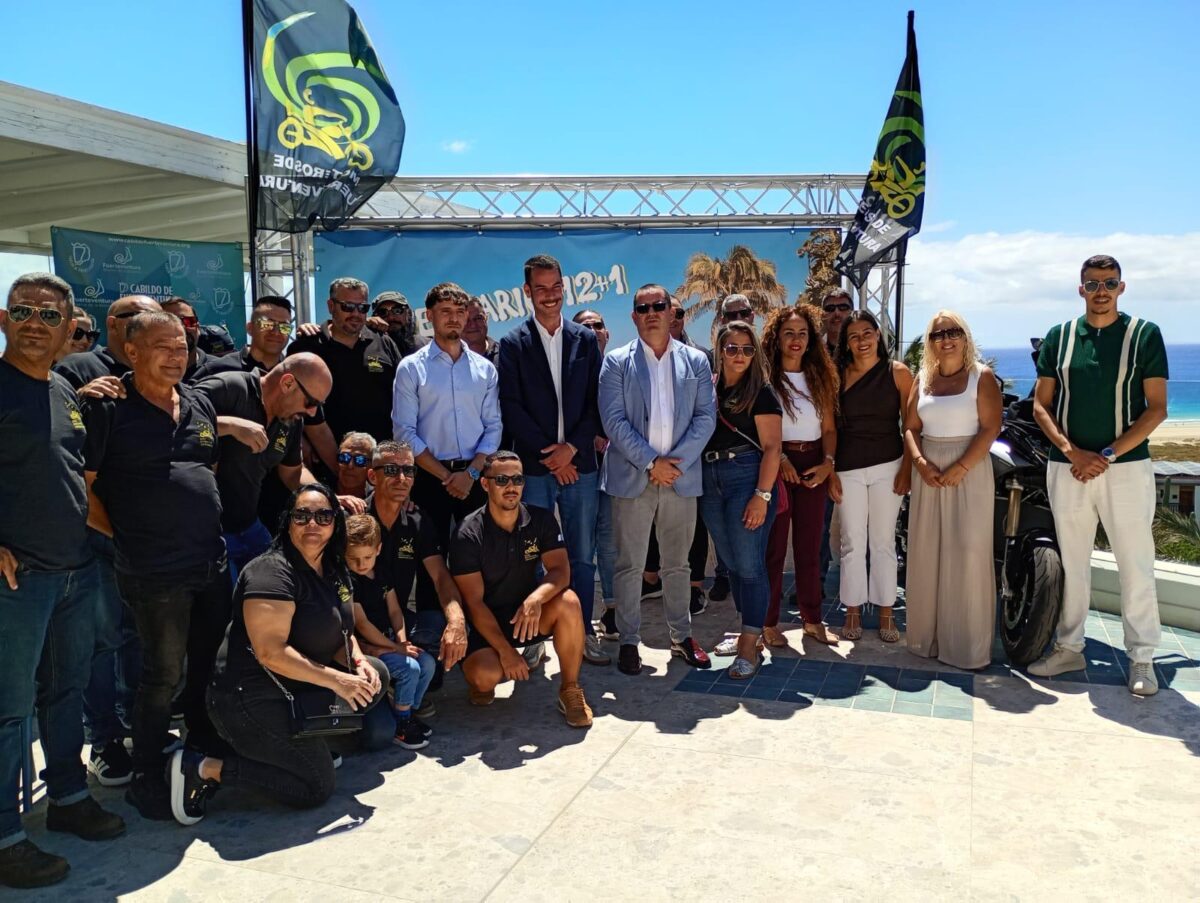La explanada municipal de Morro Jable acoge la celebración del 12+1 Aniversario de Moteros de Fuerteventura